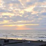 Spacious 3-Bedroom Apartment Near The Beach